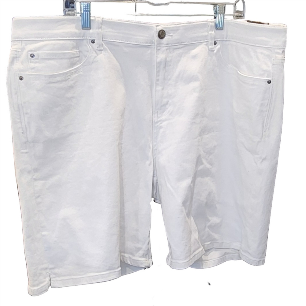 NWT'S LINCOLN OUTFITTERS BERMUDA JEAN SHORTS